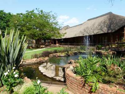 Main building, dining room and bar 
