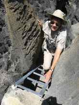 Steep and narrow ladders in Tsingy